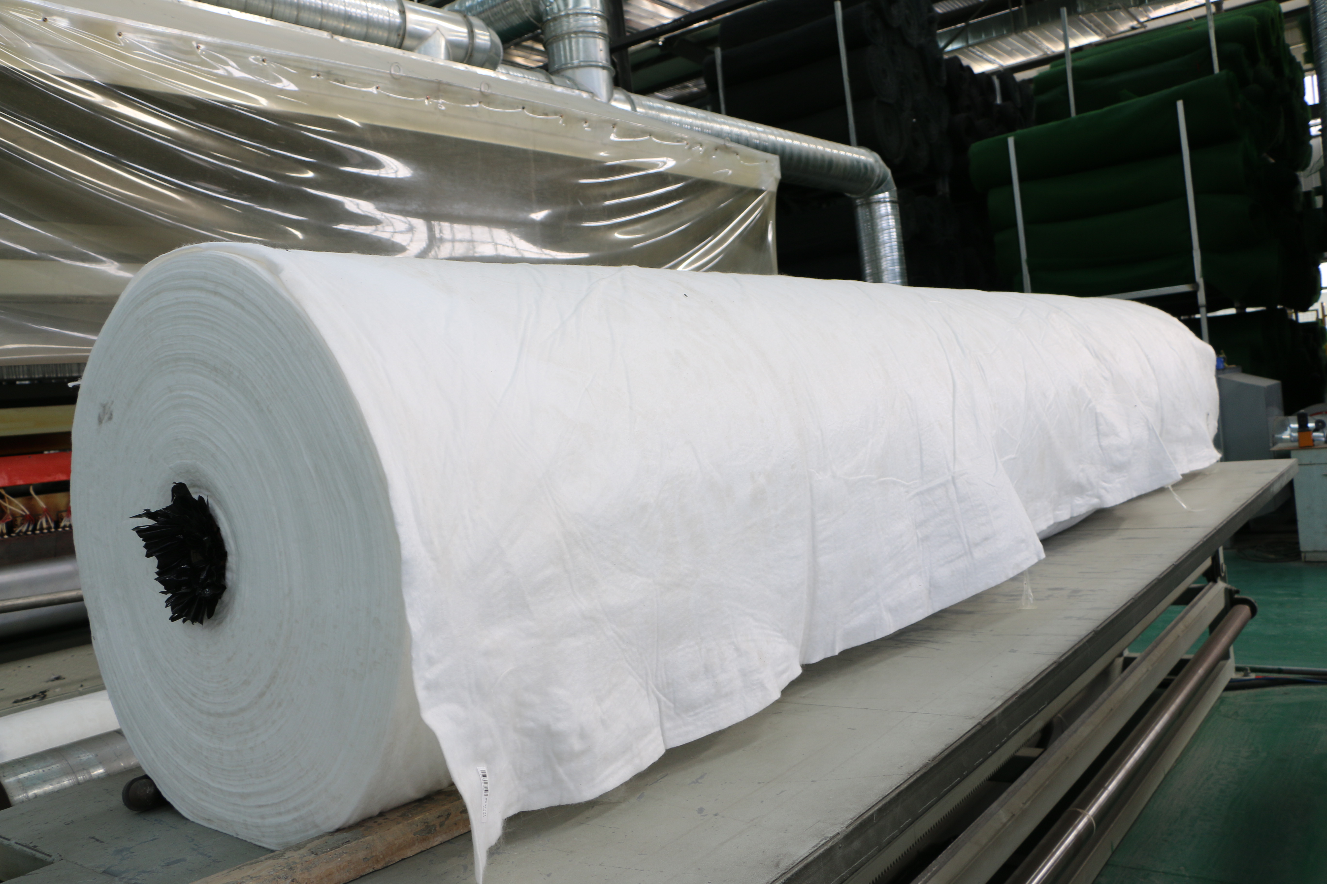 为何浙江长丝土工布在环保工程中的使用越来越多？