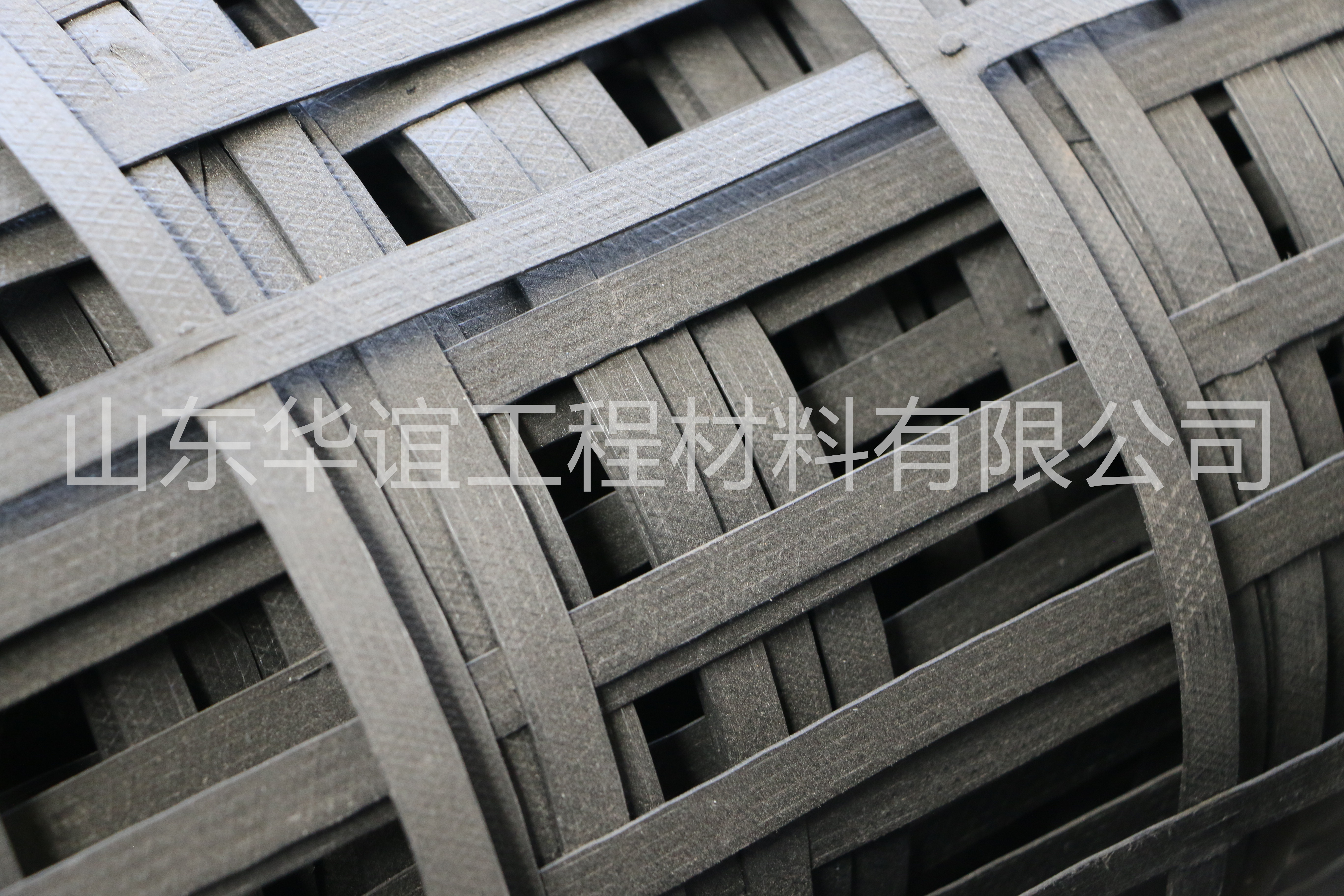 广东钢塑土工格栅在边坡meihua 工程中的chuse 表现